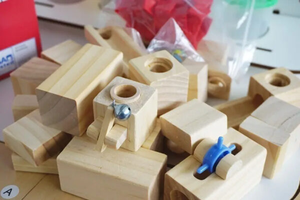 Circuito De Bolitas De Madera Juguete Didáctico Montessori - Imagen 5